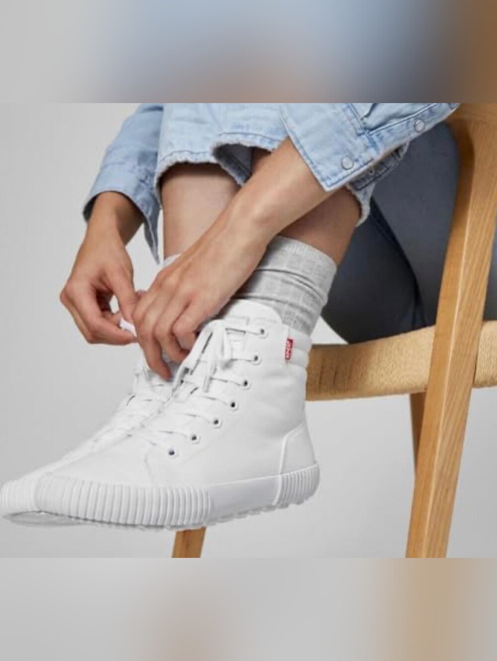 Levi's Women Olivia CVS Mono Triple White High-Top Sneakers Shoe Size 8.5